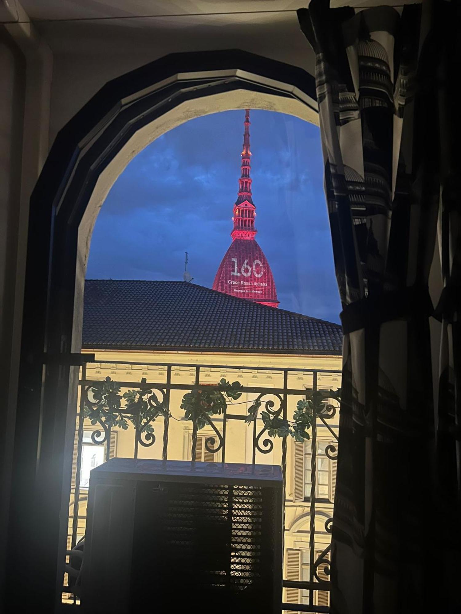 Historic Center Via Po Apartment Турин Экстерьер фото